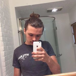 Meet your Posher, Dustan